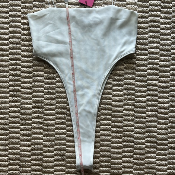 Edikted Ribbed High-Cut Bodysuit - Picture 5 of 5